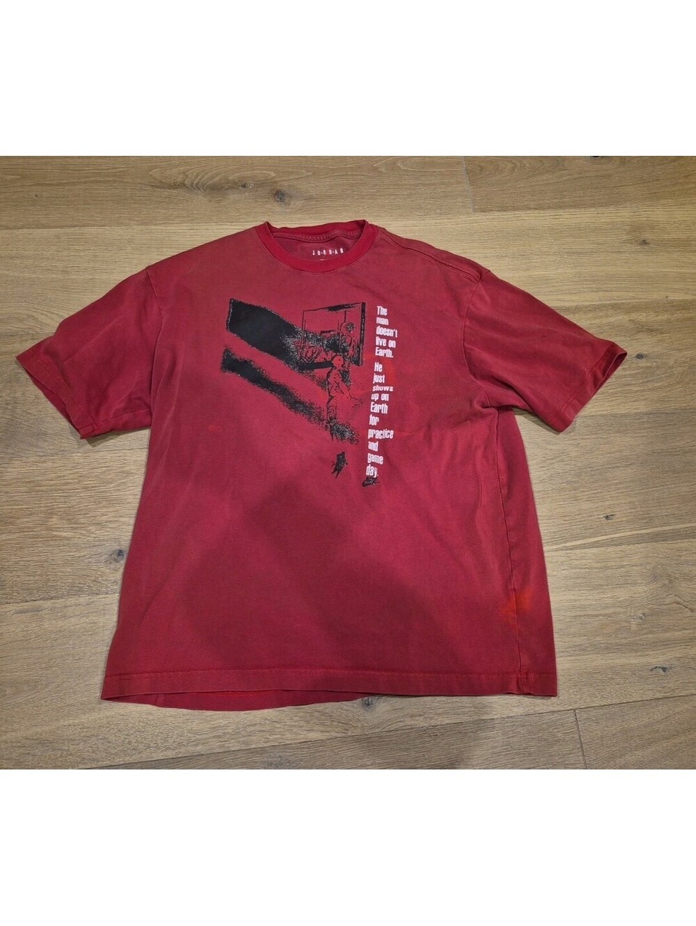 Vintage Nike Air Jordan Tee T-Shirt The Man Doesn’t Live On Earth NBA L Large